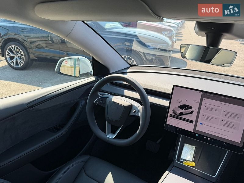Позашляховик / Кросовер Tesla Model Y 2025 в Києві фото 27 Позашляховик / Кросовер Tesla Model Y 2025 в Києві
