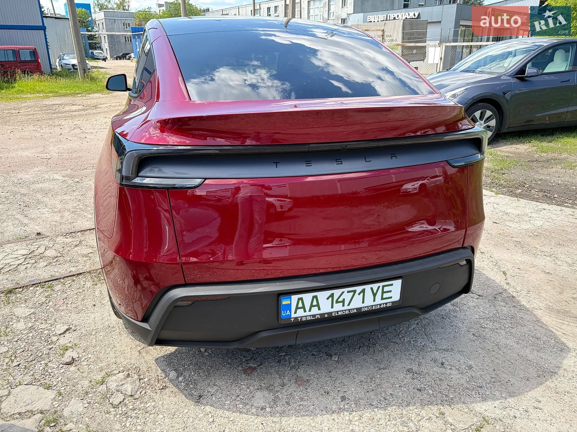 2025 Tesla Model Y - мініатюра 4