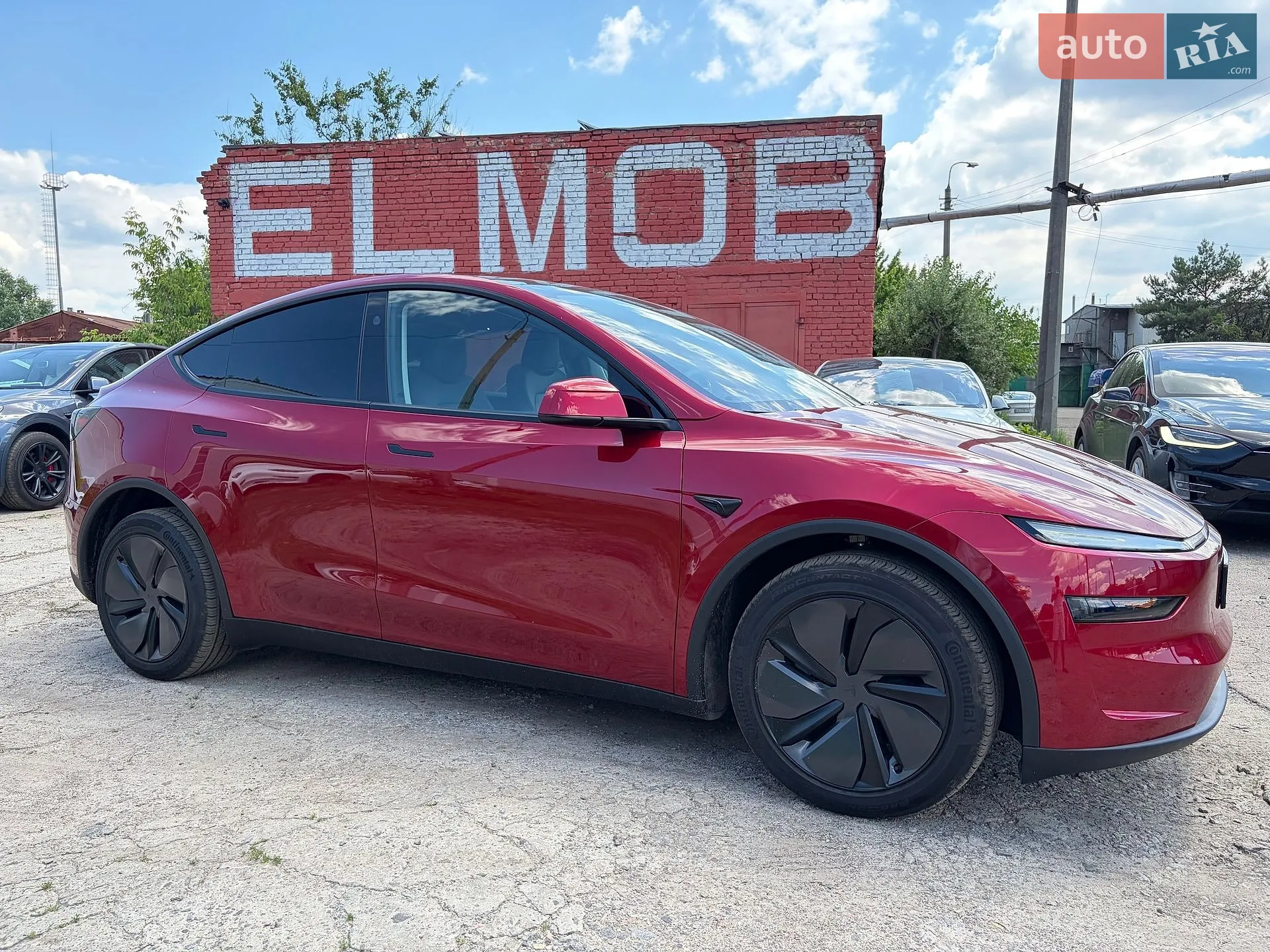 2025 Tesla Model Y - мініатюра 2