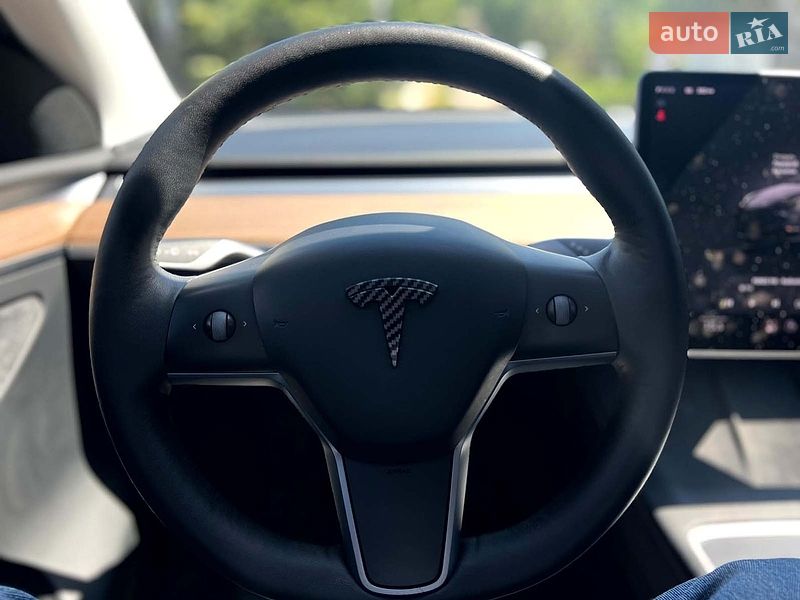 Внедорожник / Кроссовер Tesla Model Y 2022 в Киеве