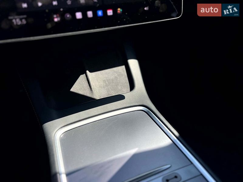 Внедорожник / Кроссовер Tesla Model Y 2022 в Киеве