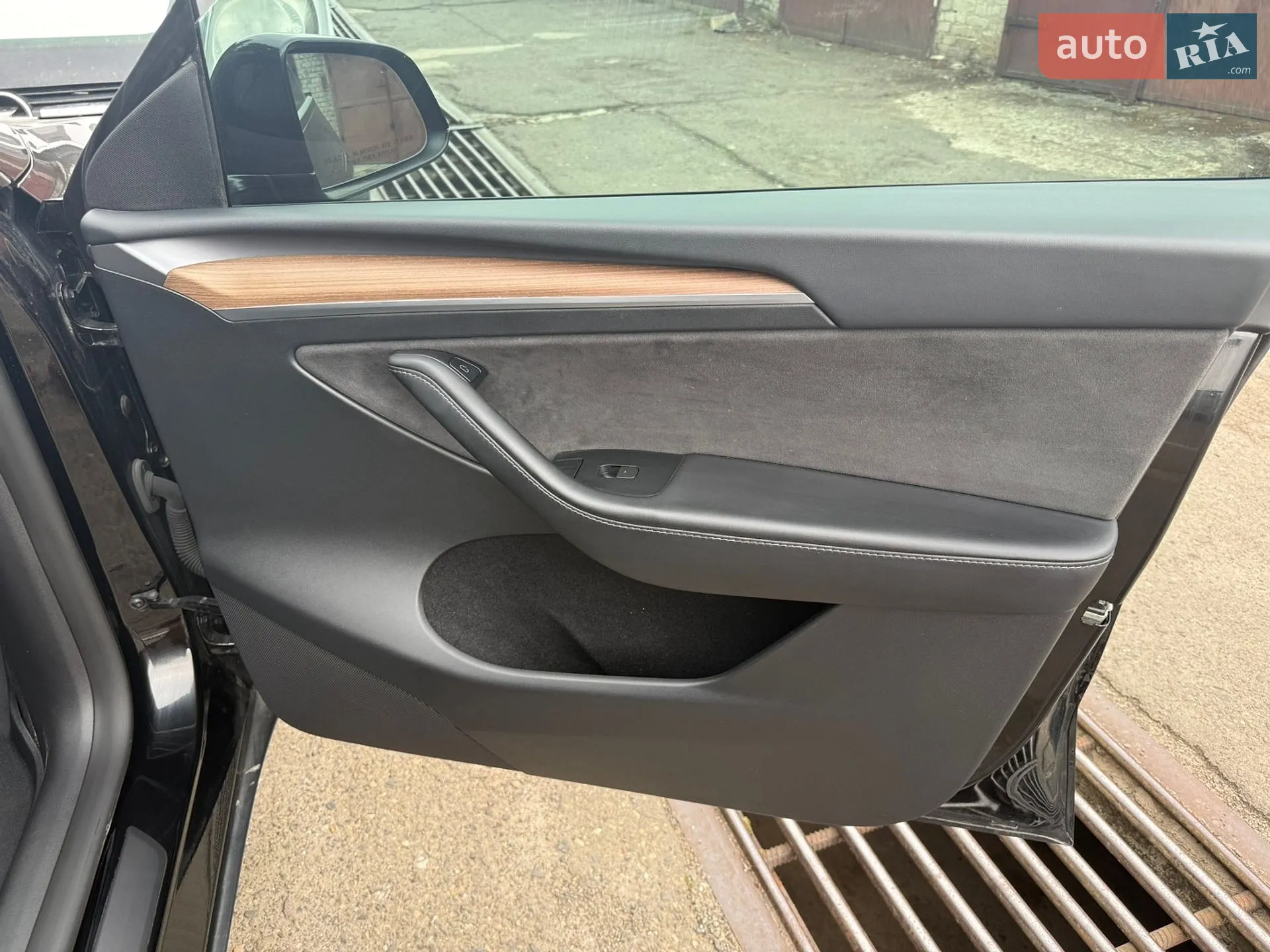 2024 Tesla Model Y - мініатюра 12