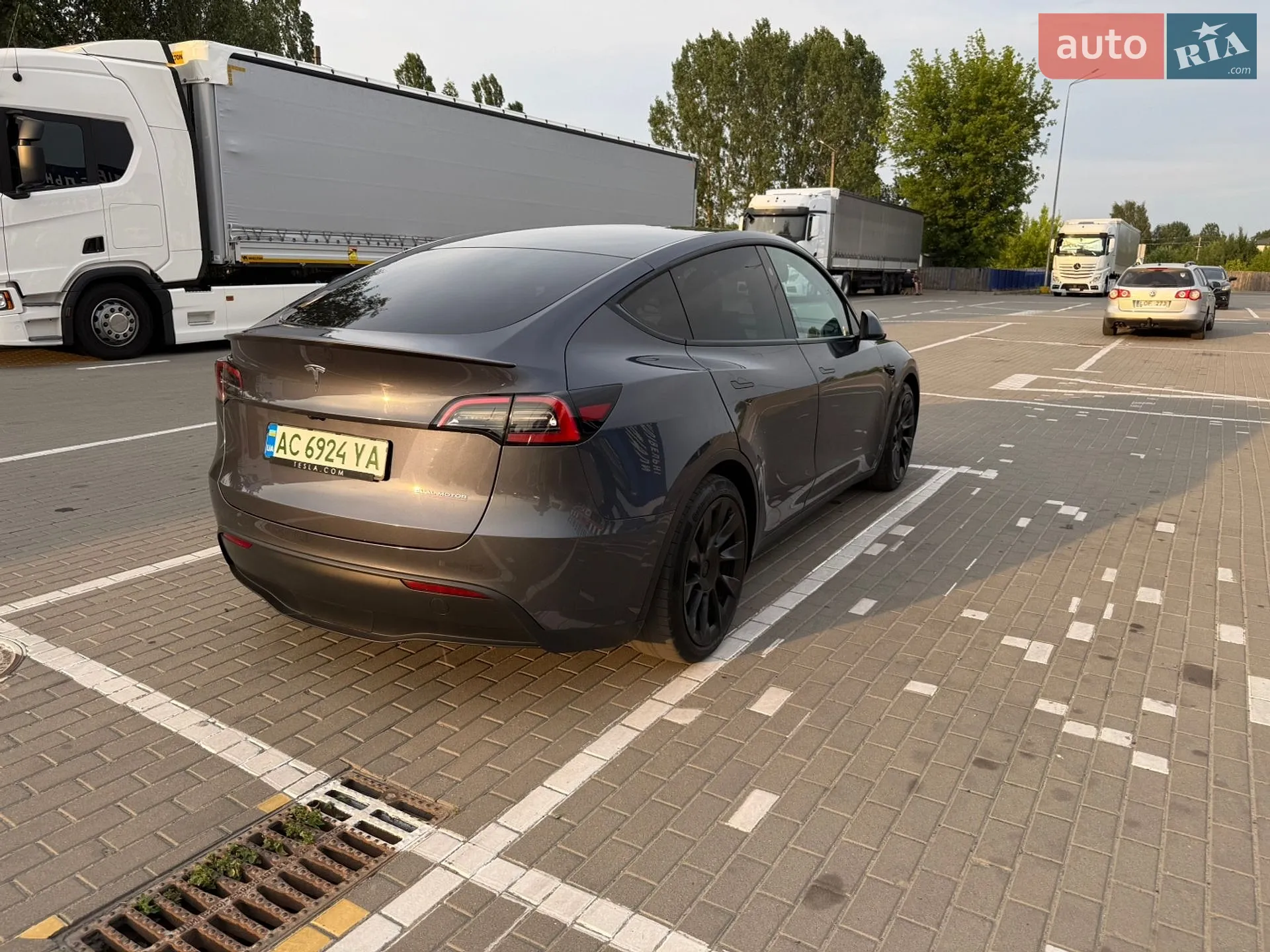 2023 Tesla Model Y - мініатюра 32