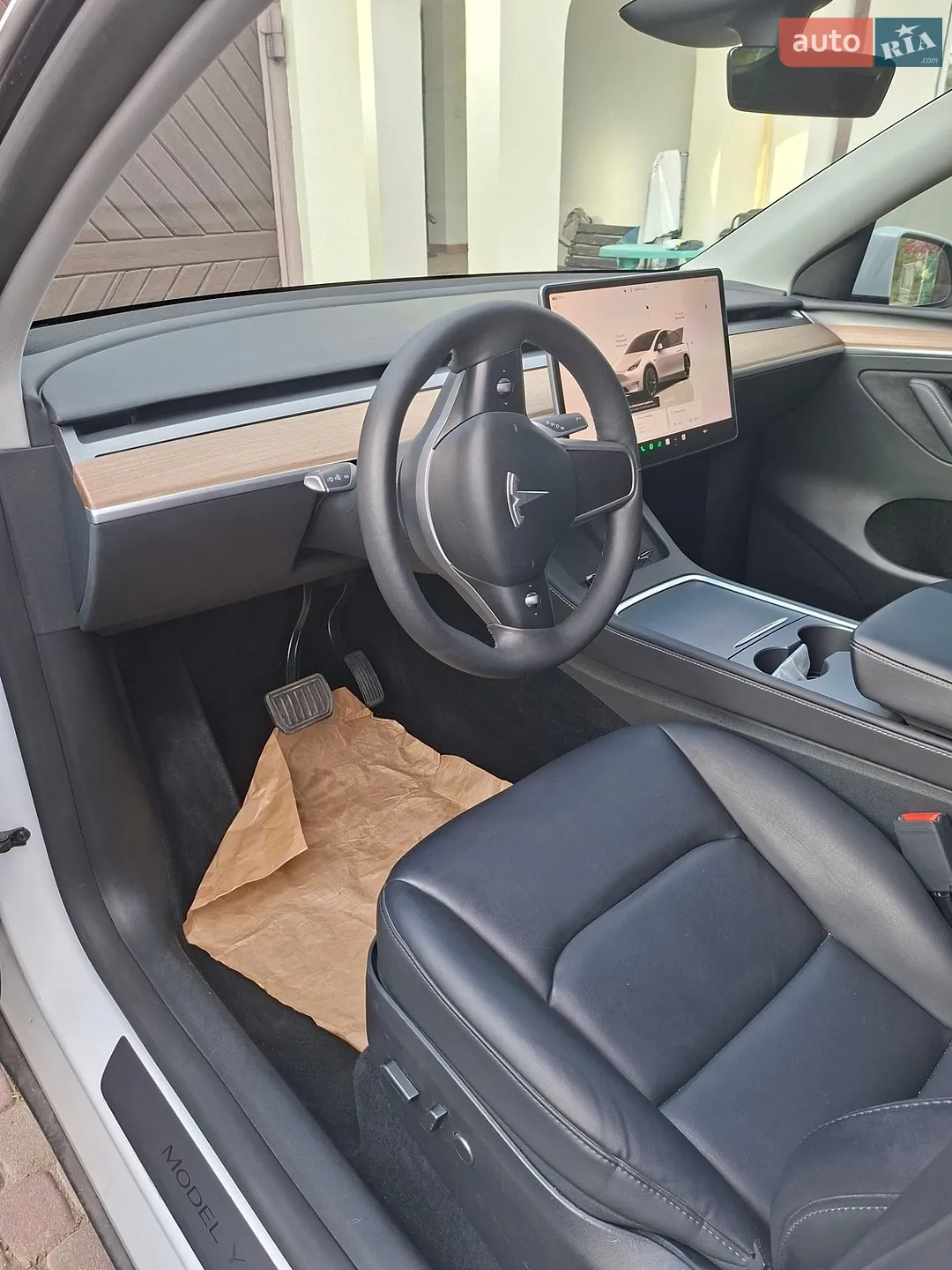 2024 Tesla Model Y - мініатюра 6