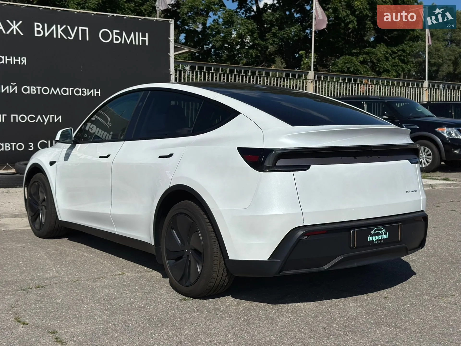 2025 Tesla Model Y - мініатюра 7