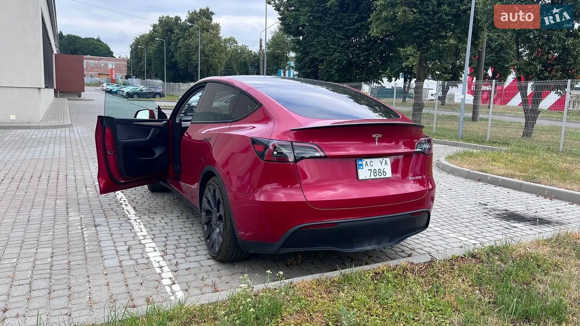 2023 Tesla Model Y - мініатюра 11