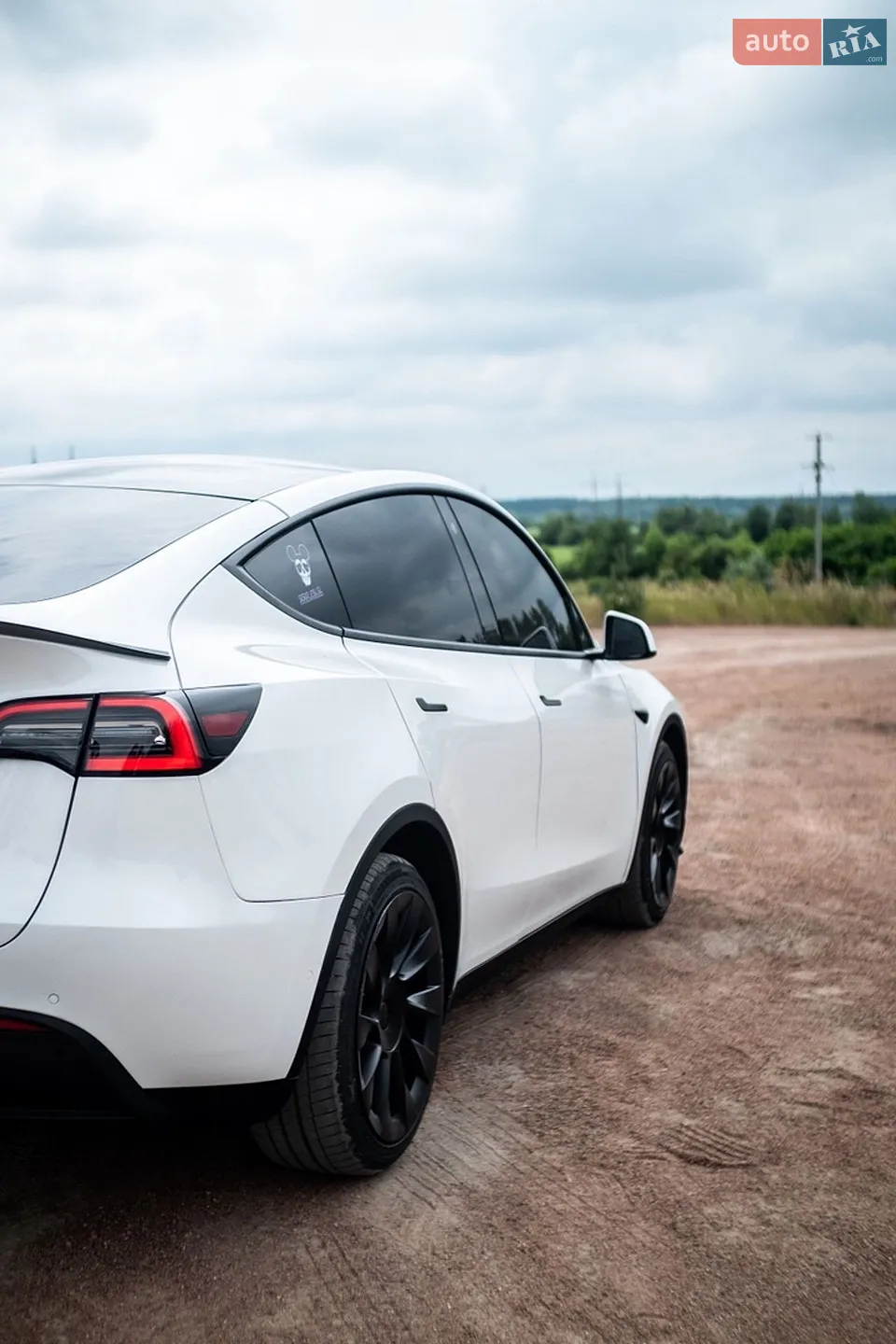 2020 Tesla Model Y - мініатюра 8