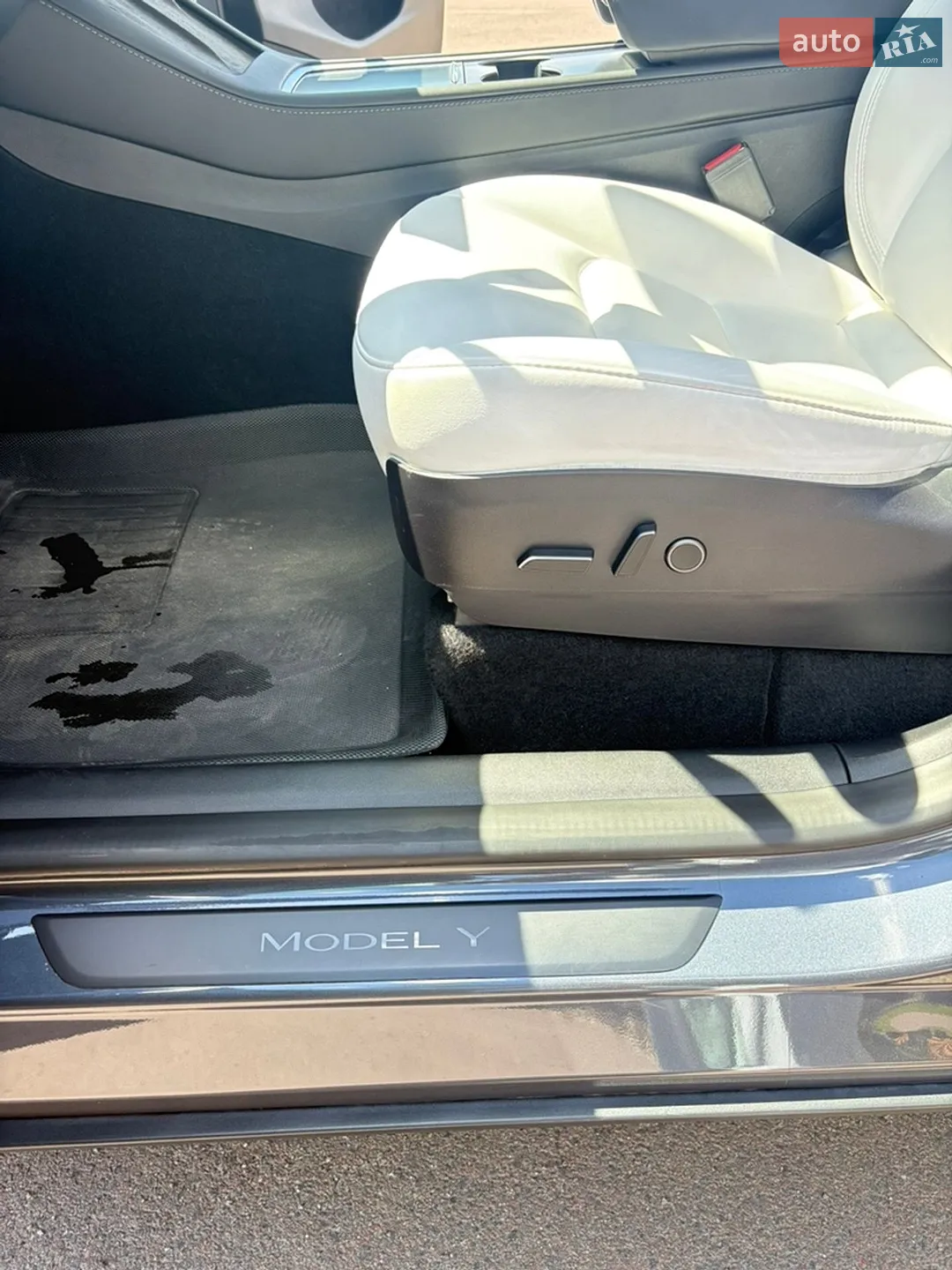 2023 Tesla Model Y - мініатюра 28