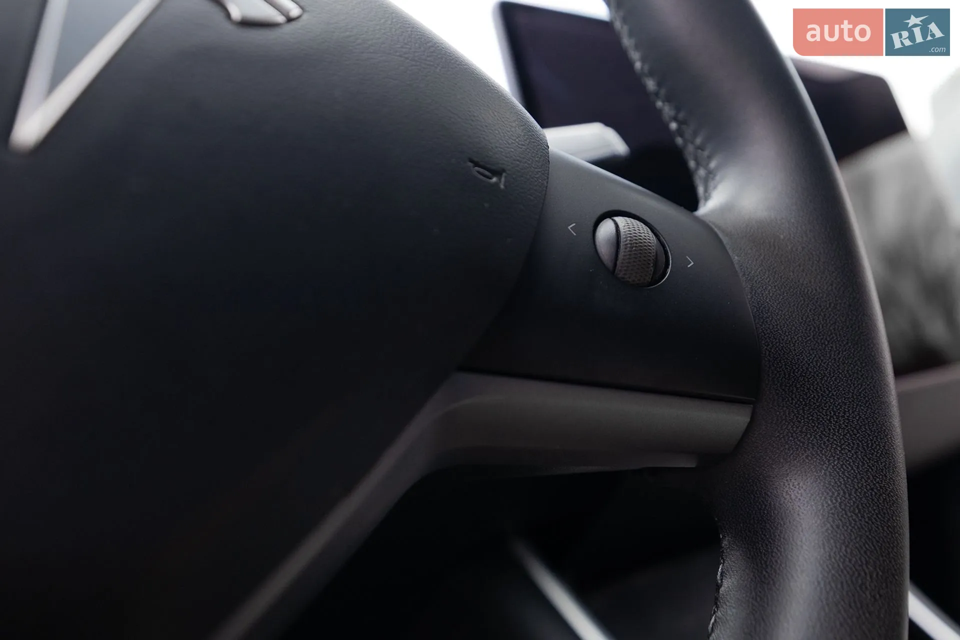 2020 Tesla Model Y - мініатюра 36