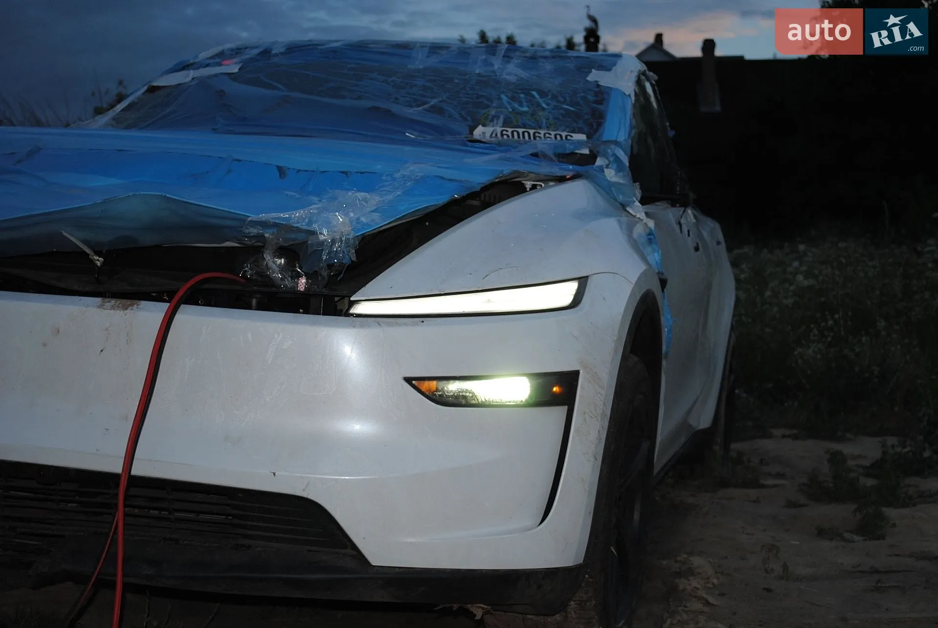 2025 Tesla Model Y - мініатюра 2
