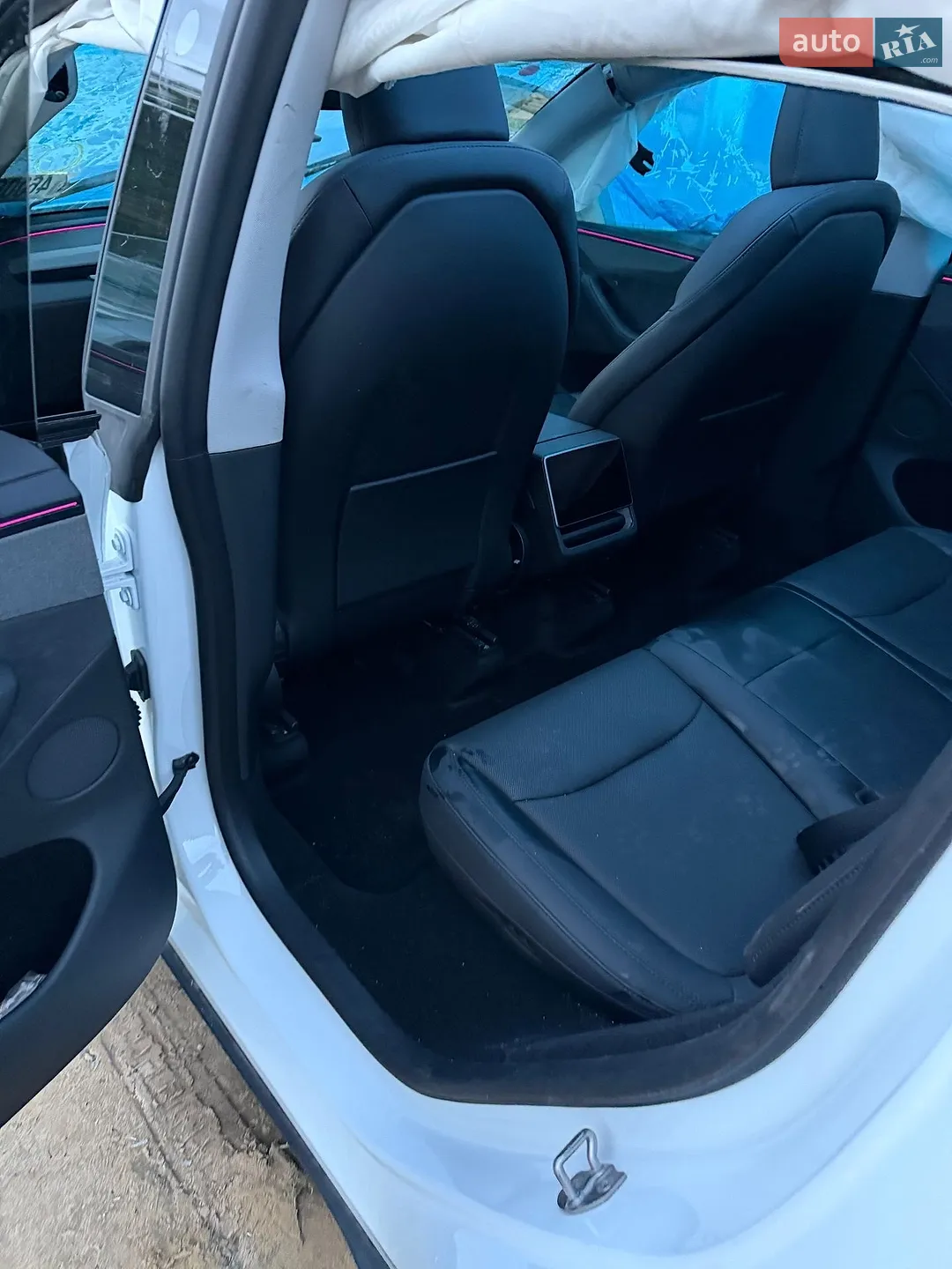 2025 Tesla Model Y - мініатюра 38
