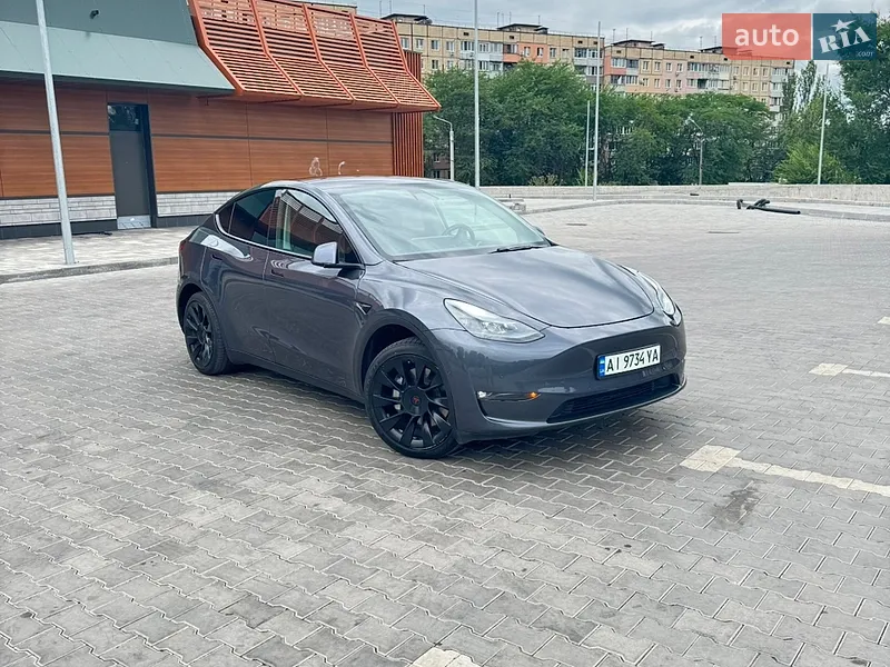 Tesla Model Y
