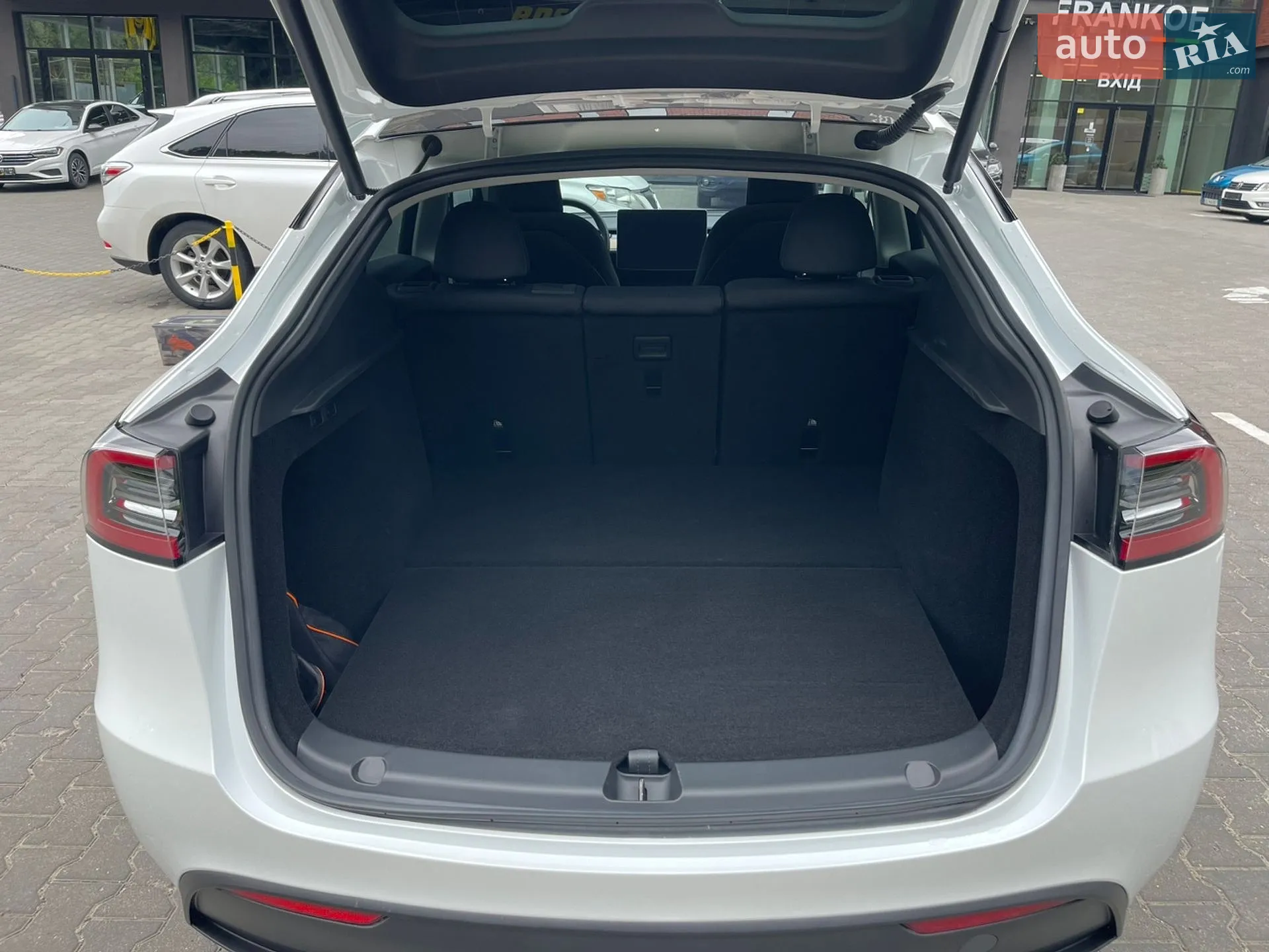 2024 Tesla Model Y - мініатюра 13