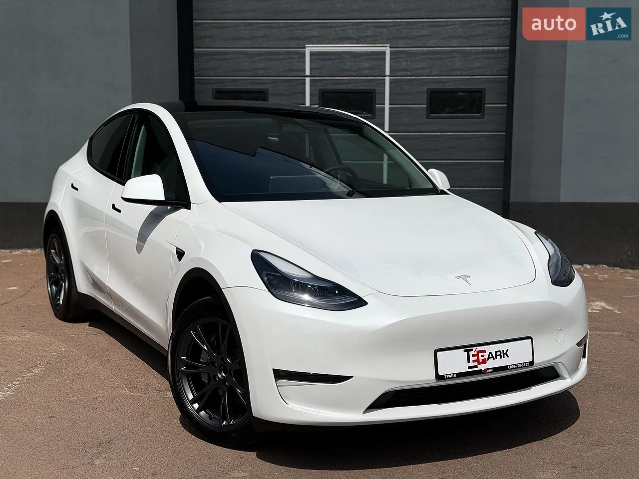 2025 Tesla Model Y - мініатюра 33