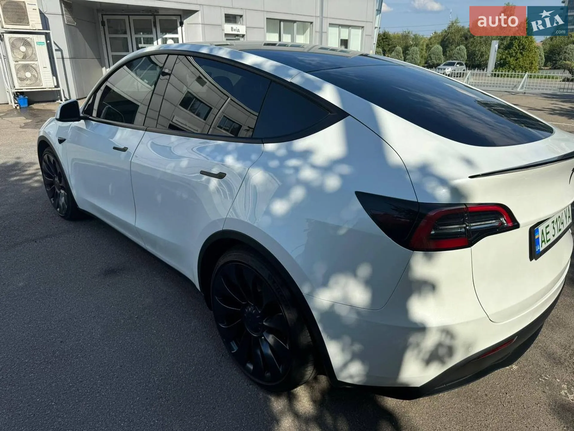 2022 Tesla Model Y - мініатюра 6