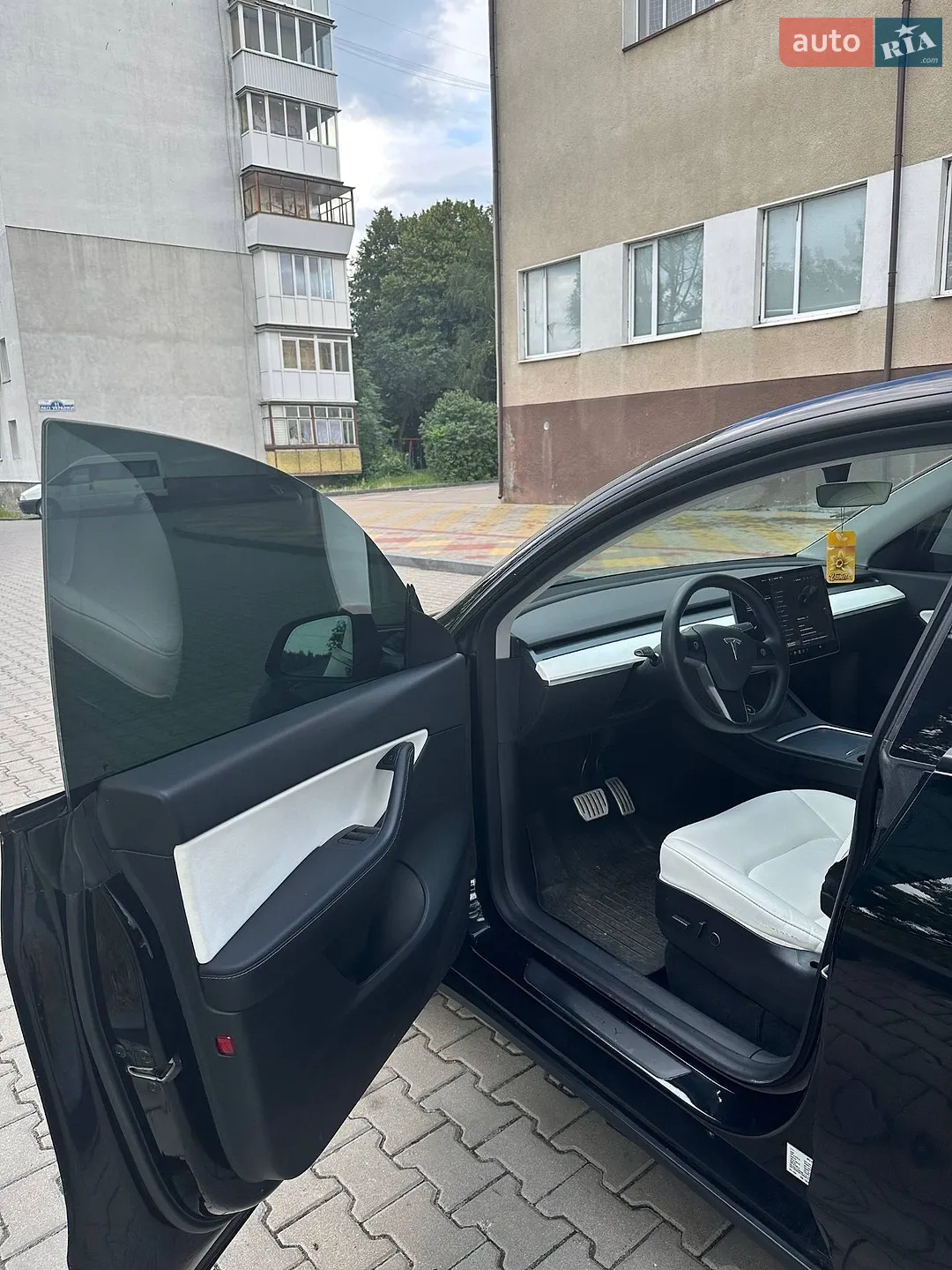 2021 Tesla Model Y - мініатюра 8