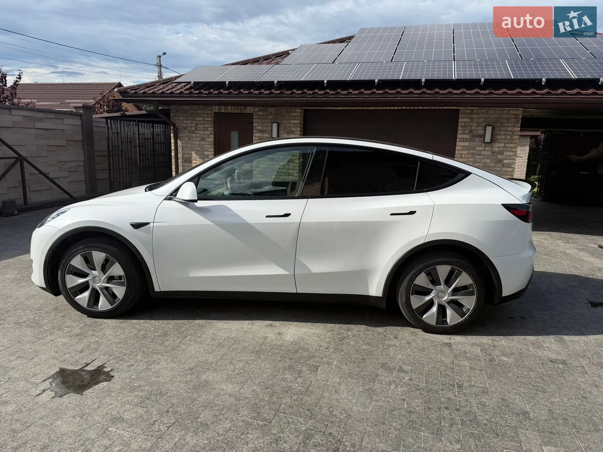 2021 Tesla Model Y - мініатюра 10