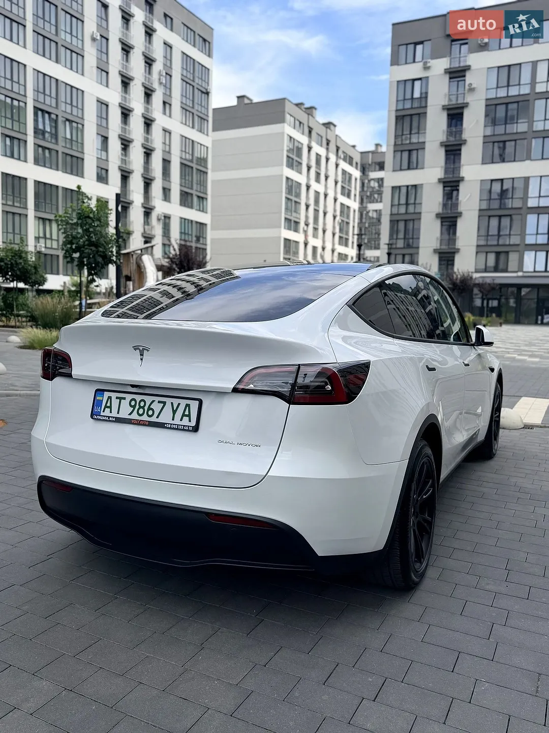 2024 Tesla Model Y - мініатюра 5