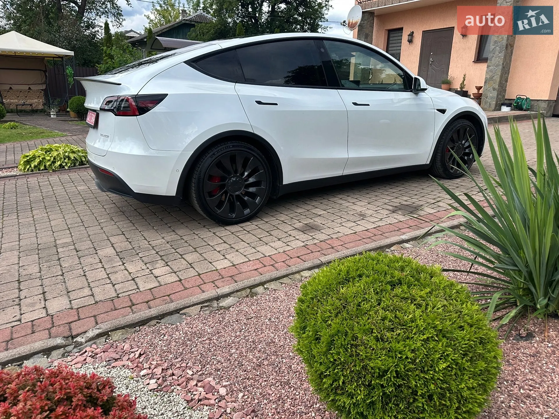 2022 Tesla Model Y - мініатюра 8