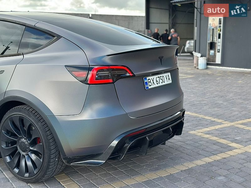 Внедорожник / Кроссовер Tesla Model Y 2023 в Теофиполе