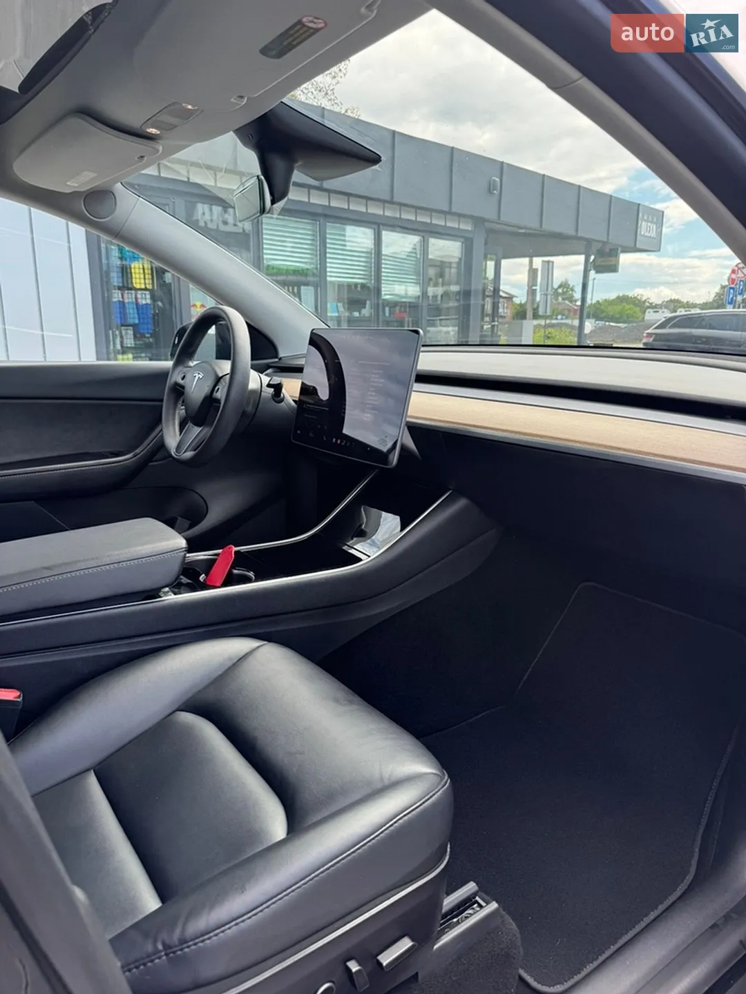 2020 Tesla Model Y - мініатюра 24