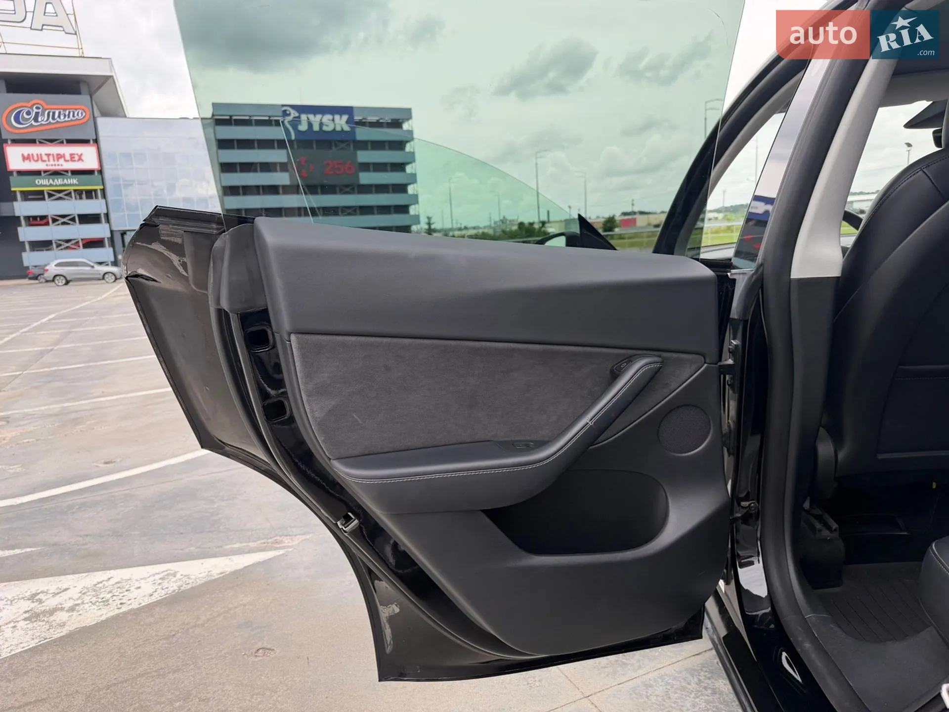 2022 Tesla Model Y - мініатюра 20