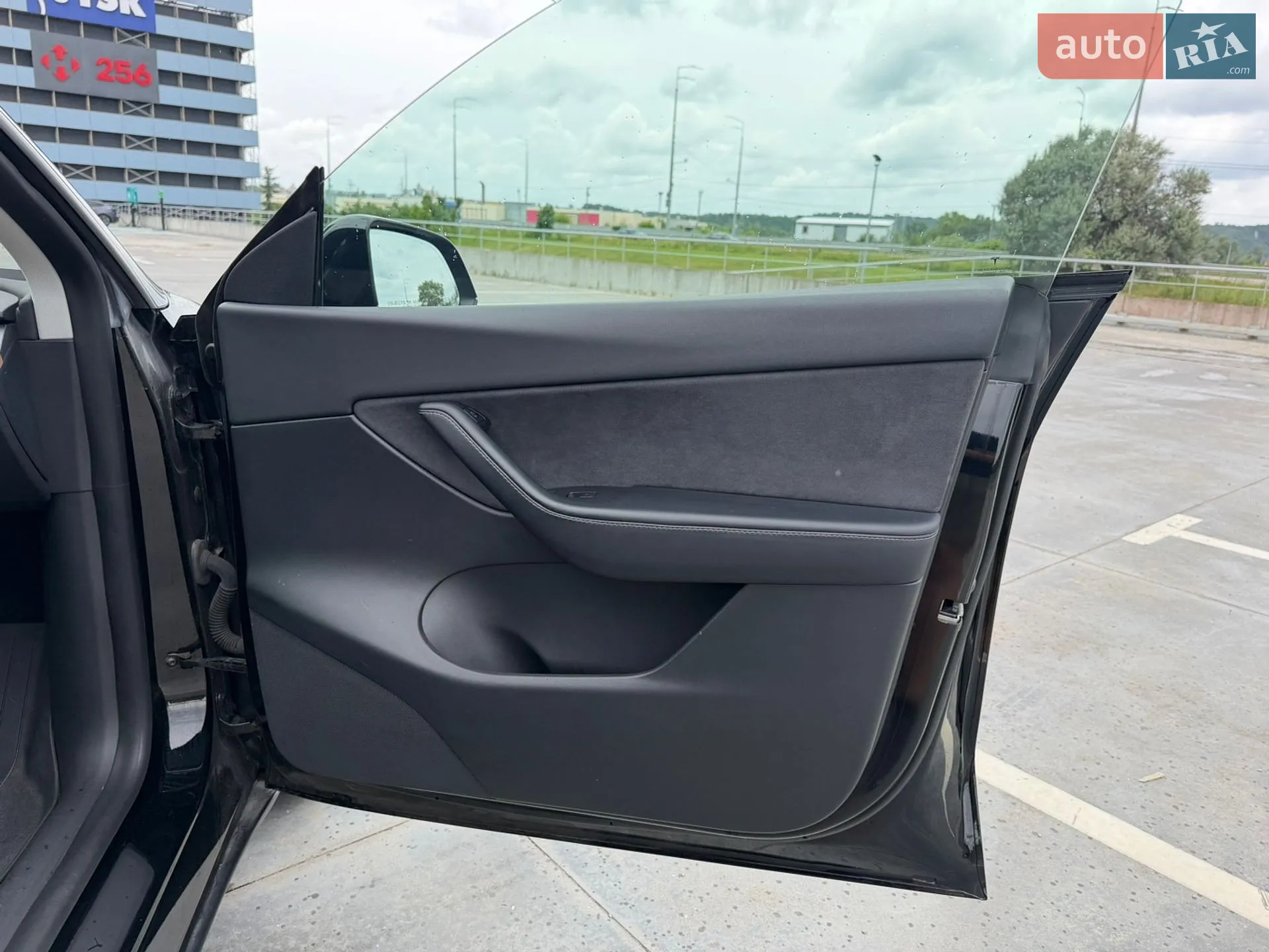 2022 Tesla Model Y - мініатюра 22
