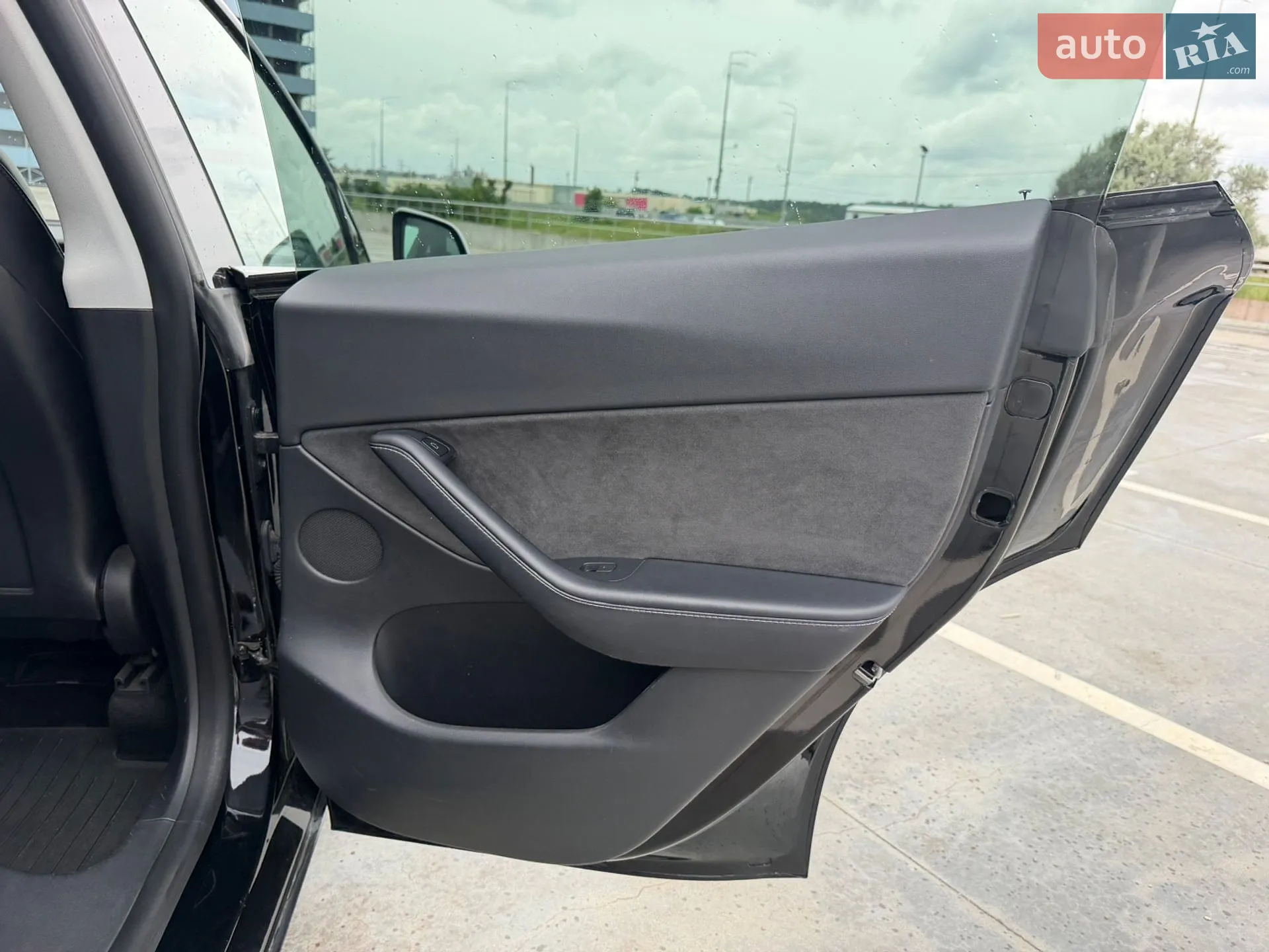 2022 Tesla Model Y - мініатюра 23