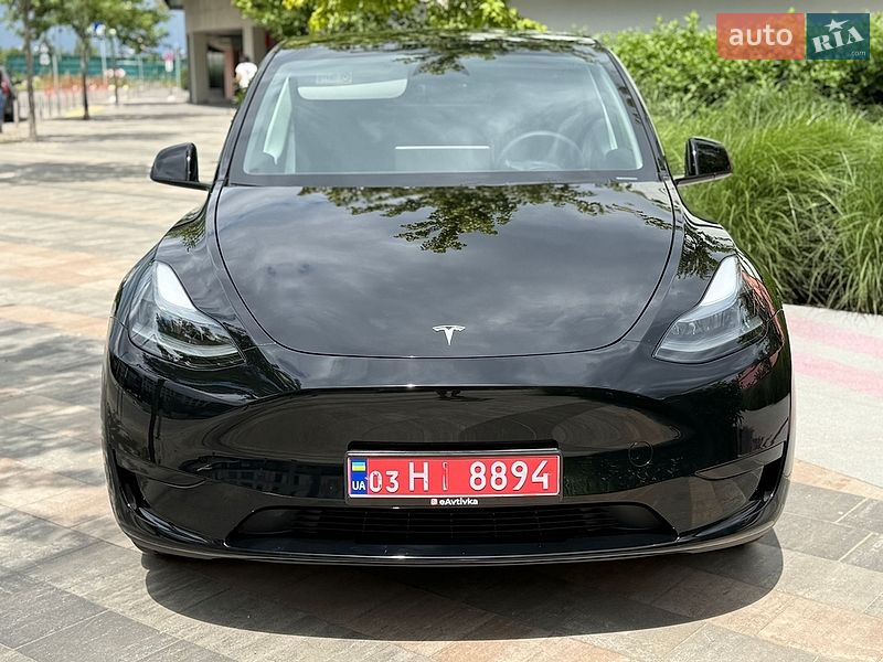 Позашляховик / Кросовер Tesla Model Y 2024 в Києві фото 5 Позашляховик / Кросовер Tesla Model Y 2024 в Києві