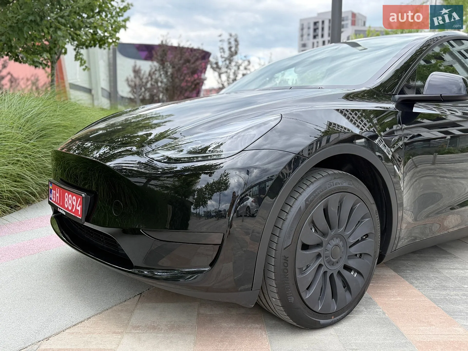 2024 Tesla Model Y - мініатюра 23