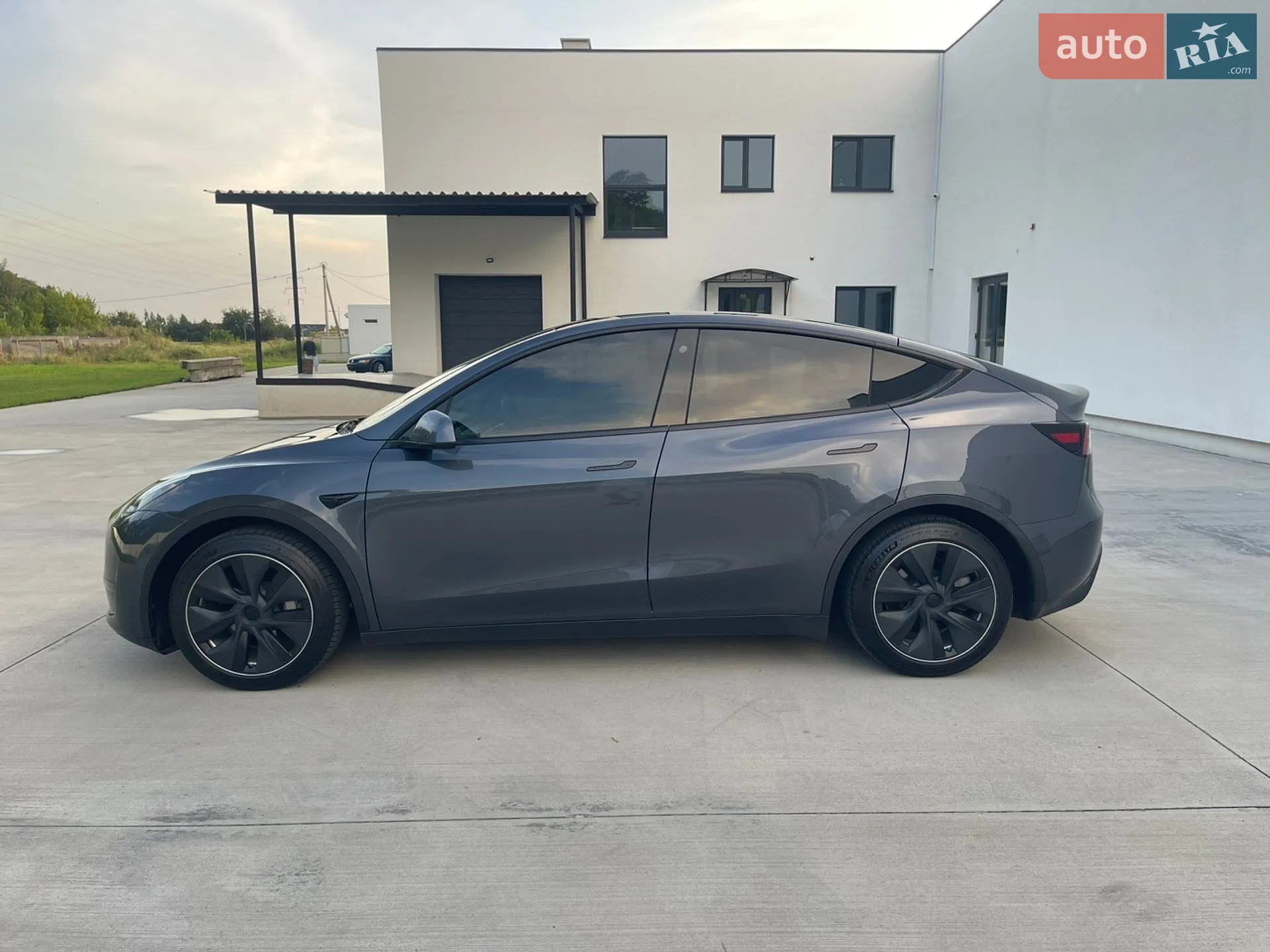 2021 Tesla Model Y - мініатюра 8