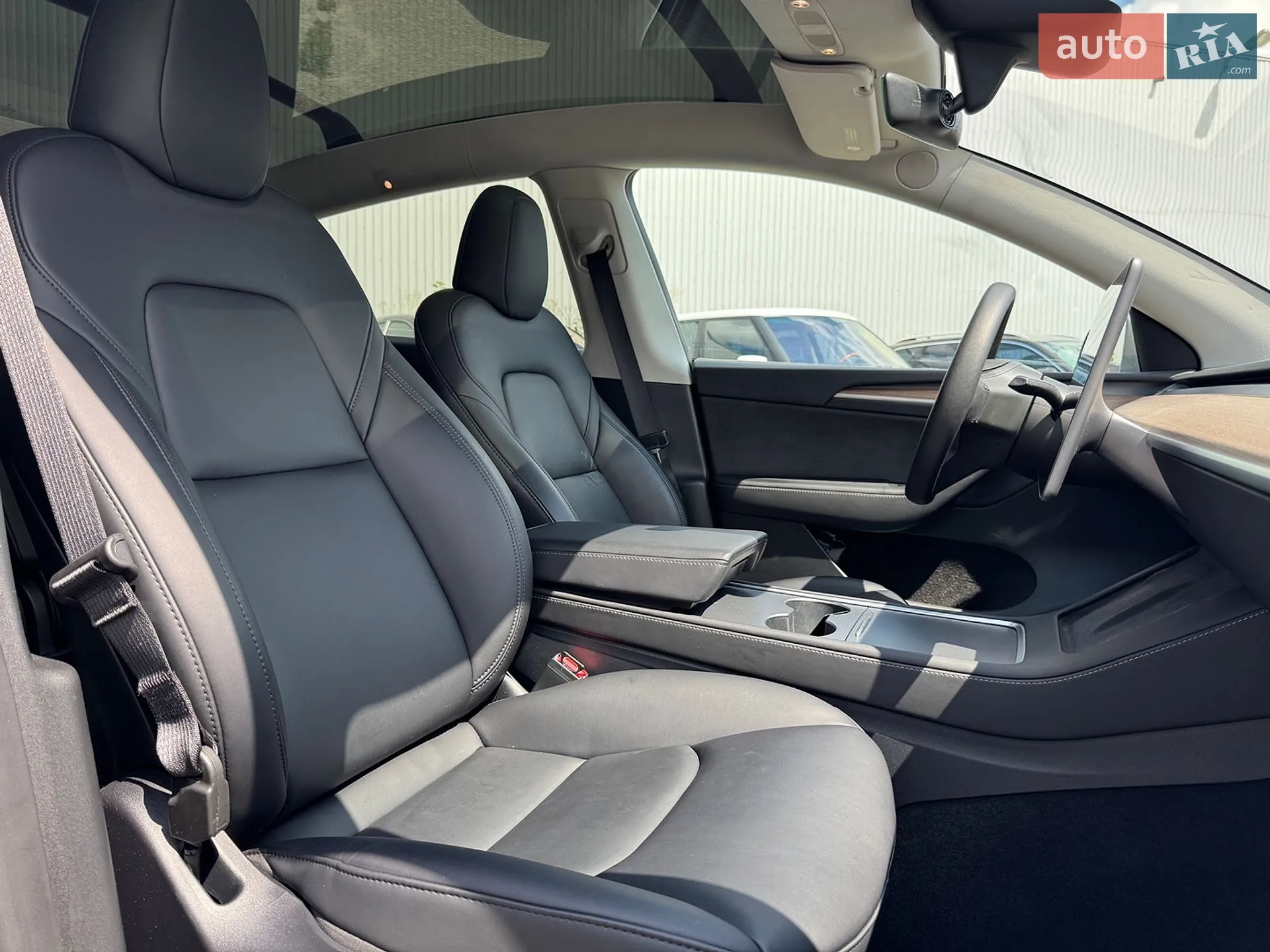2025 Tesla Model Y - мініатюра 11