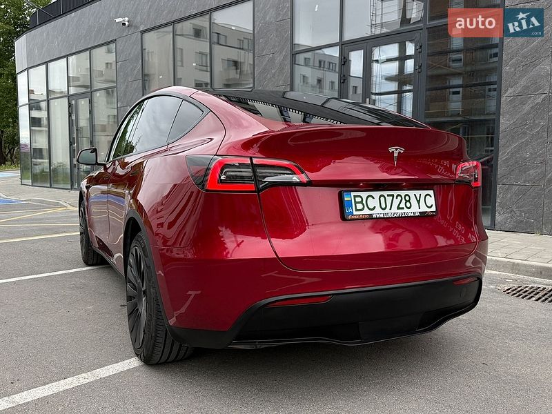 Позашляховик / Кросовер Tesla Model Y 2024 в Львові