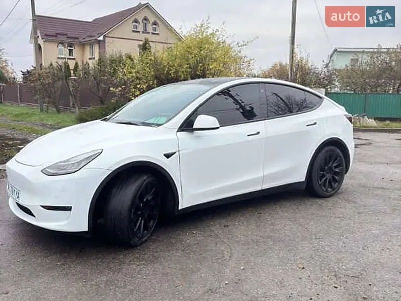 Tesla Model Y 2021