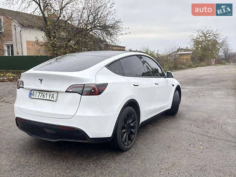Позашляховик / Кросовер Tesla Model Y 2021 в Києві