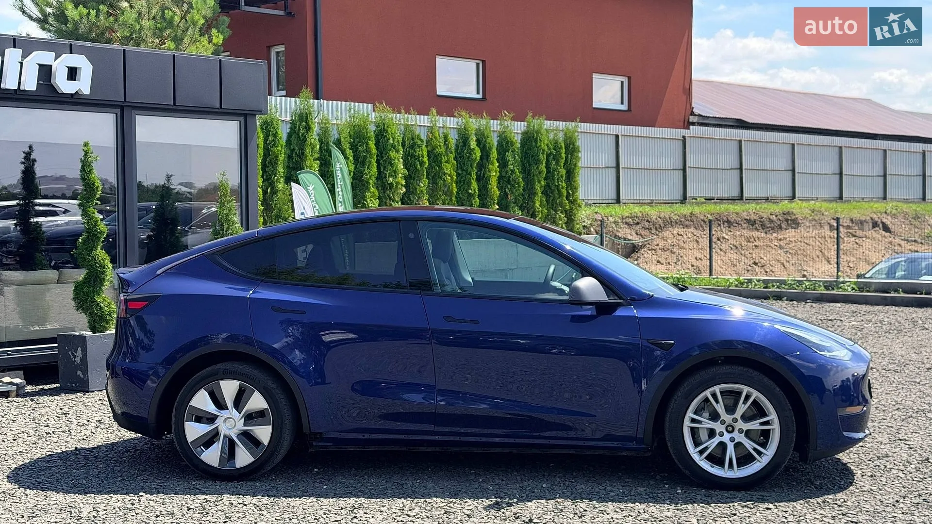 2020 Tesla Model Y - мініатюра 2