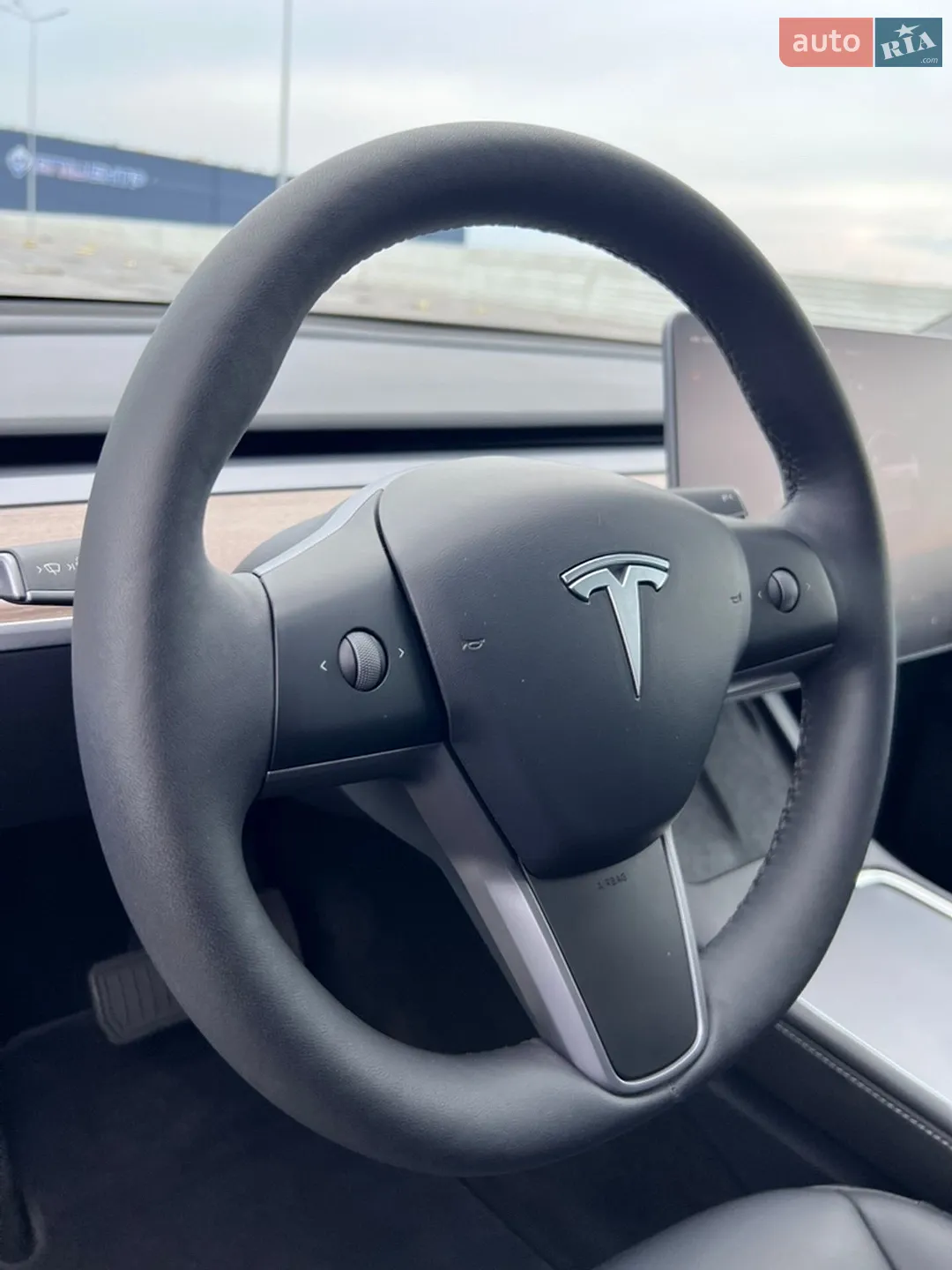 2024 Tesla Model Y - мініатюра 23
