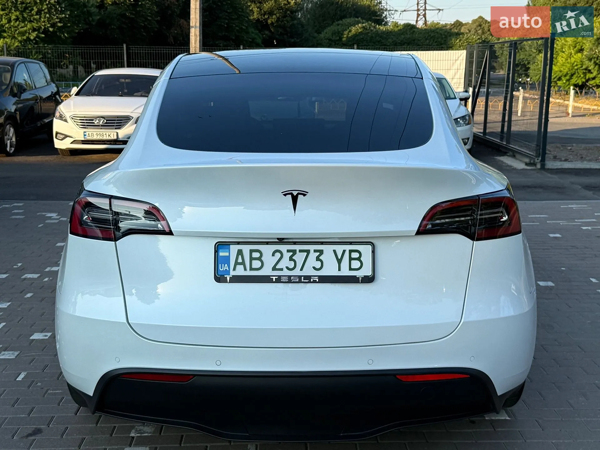 2021 Tesla Model Y - мініатюра 3