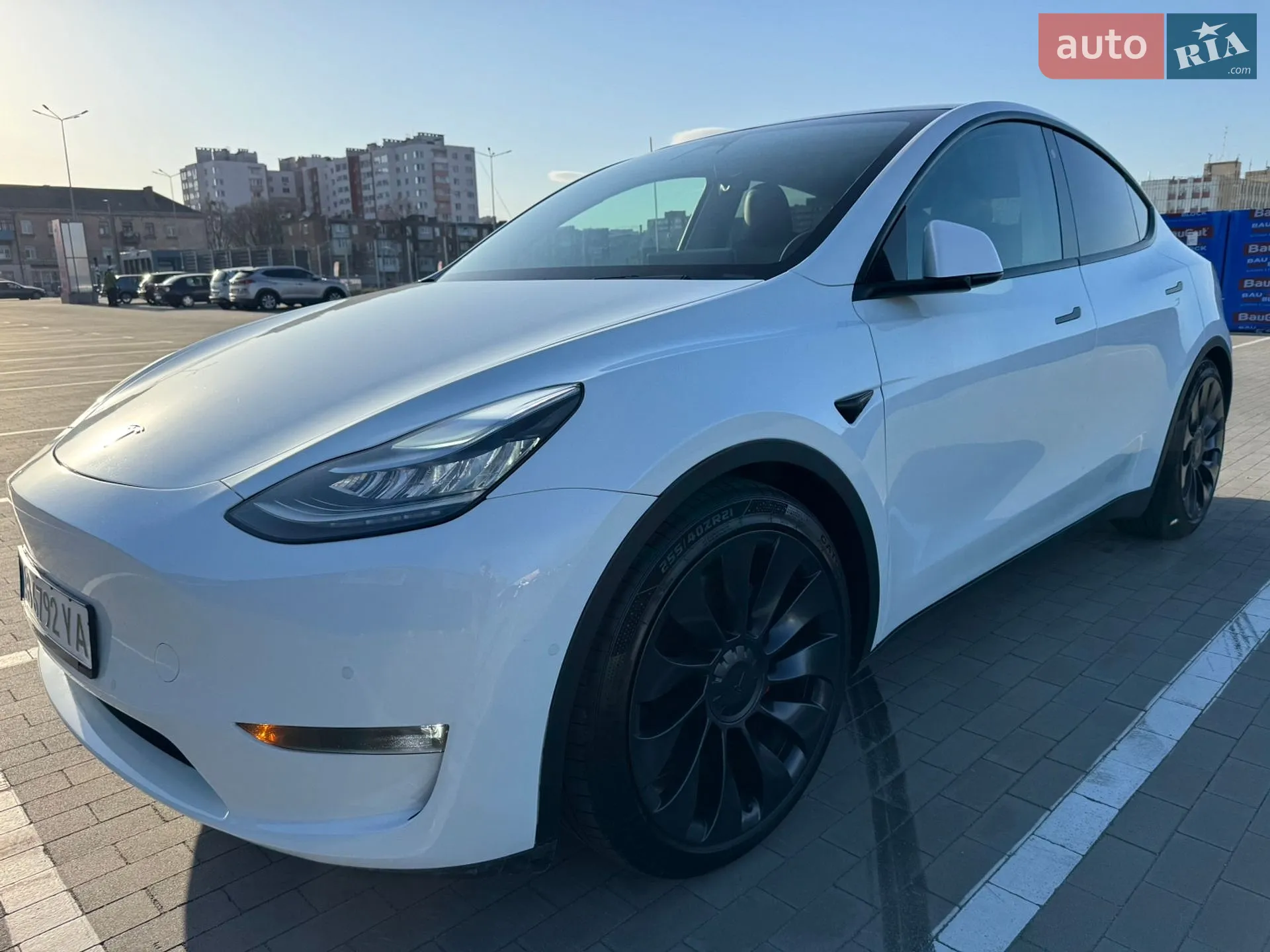 2020 Tesla Model Y - мініатюра 3