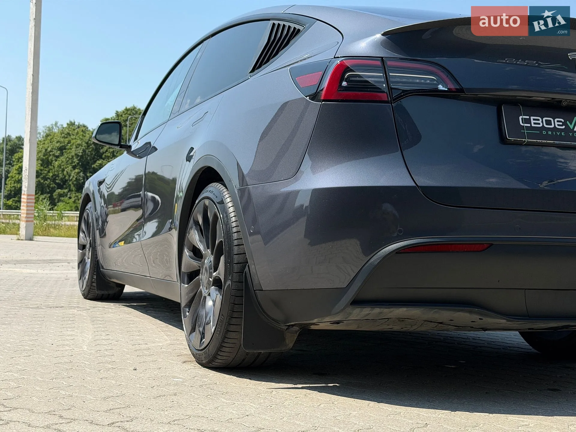 2021 Tesla Model Y - мініатюра 9
