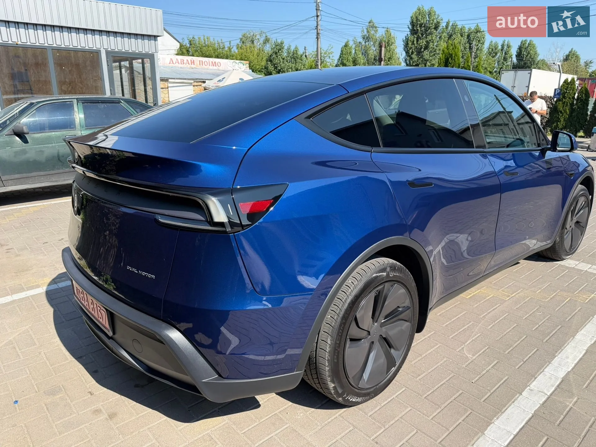 2025 Tesla Model Y - мініатюра 5