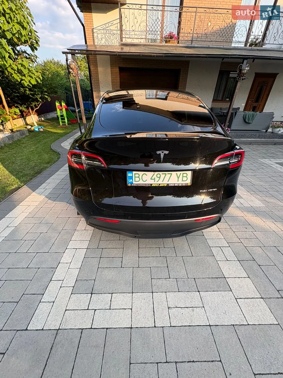 2020 Tesla Model Y - мініатюра 8