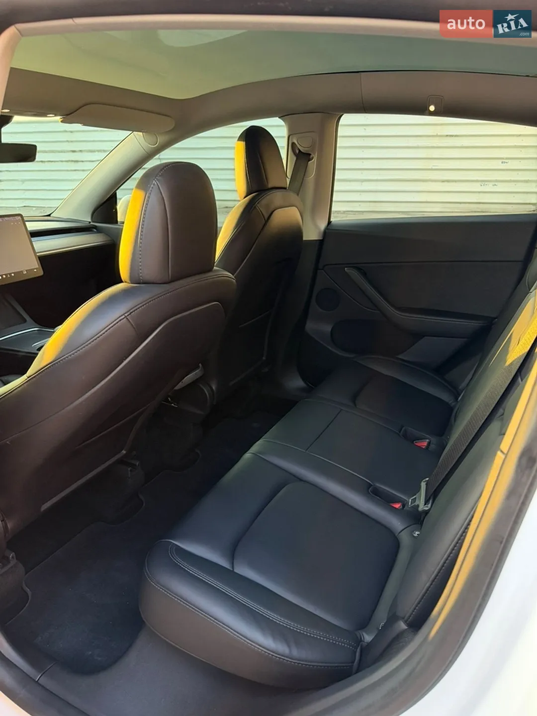2021 Tesla Model Y - мініатюра 8