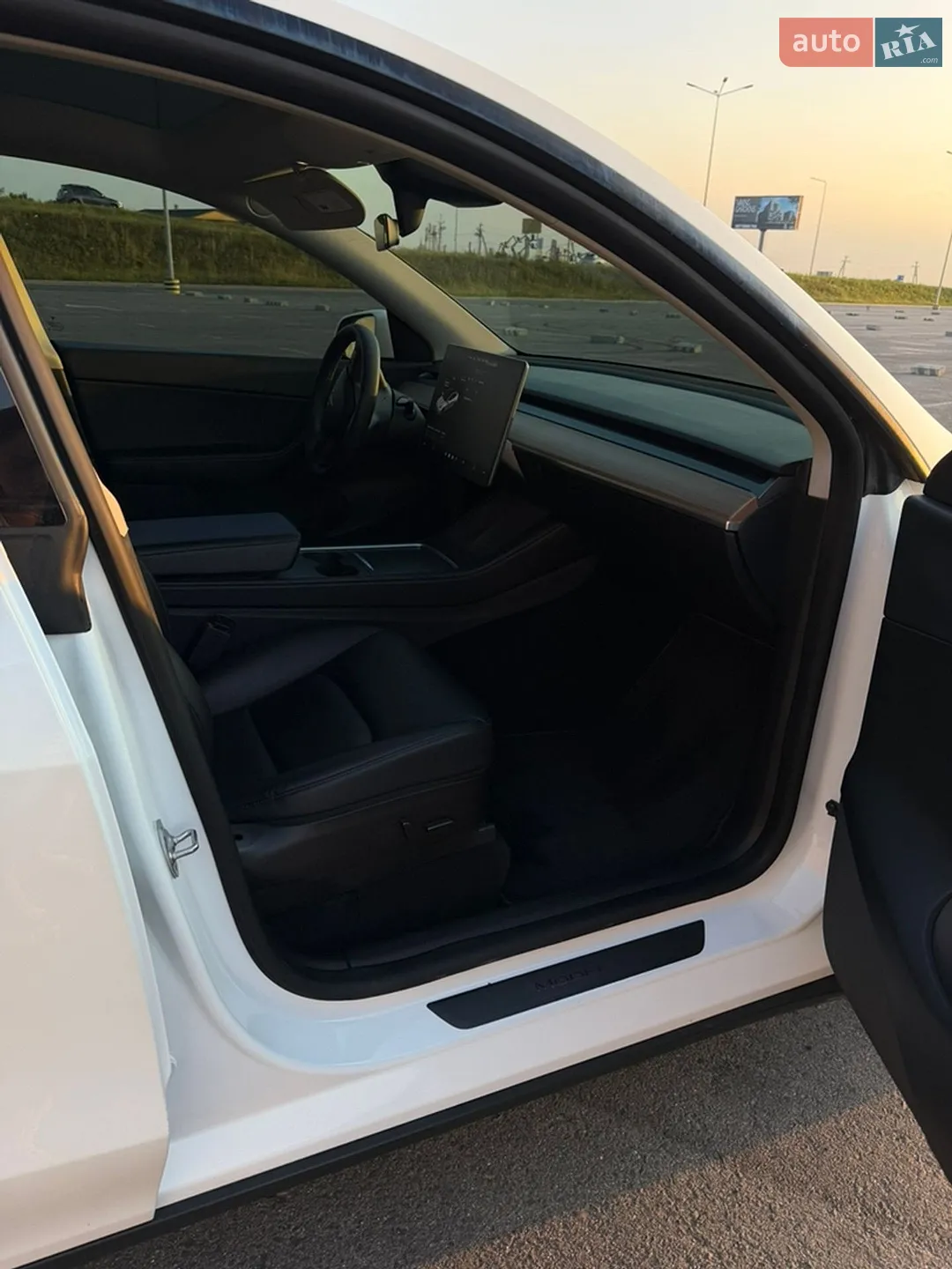 2021 Tesla Model Y - мініатюра 10