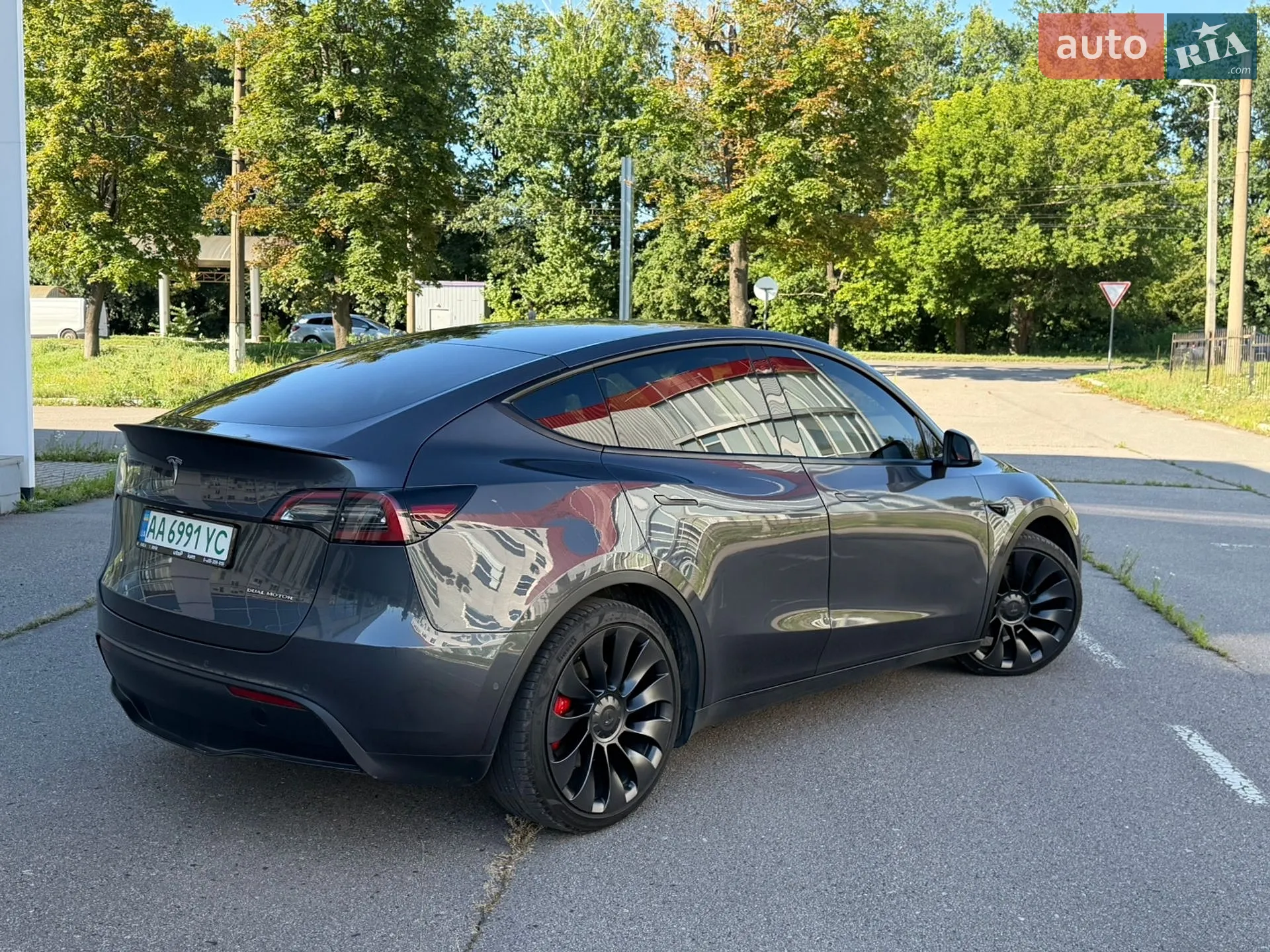 2022 Tesla Model Y - мініатюра 5