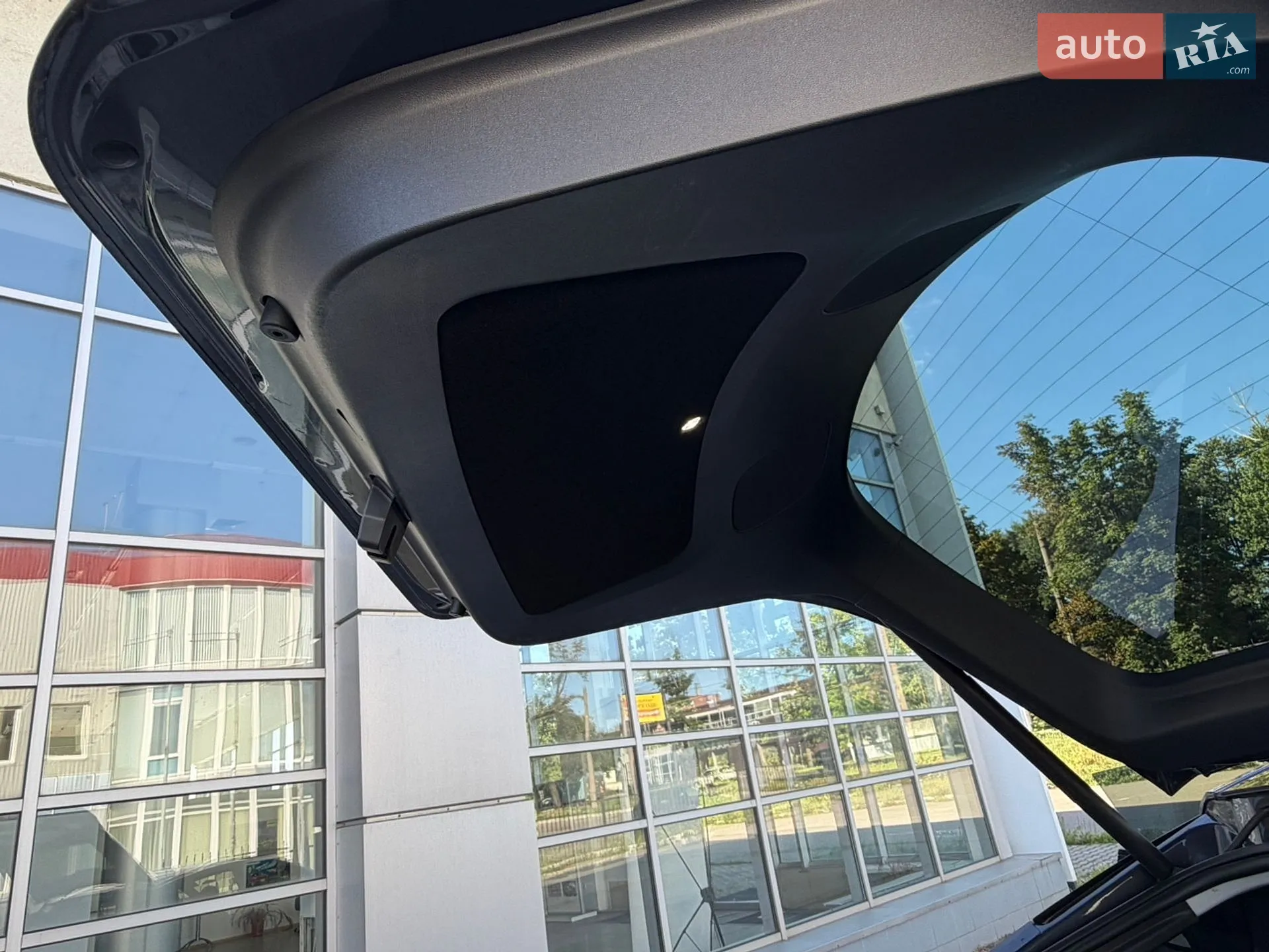 2022 Tesla Model Y - мініатюра 22