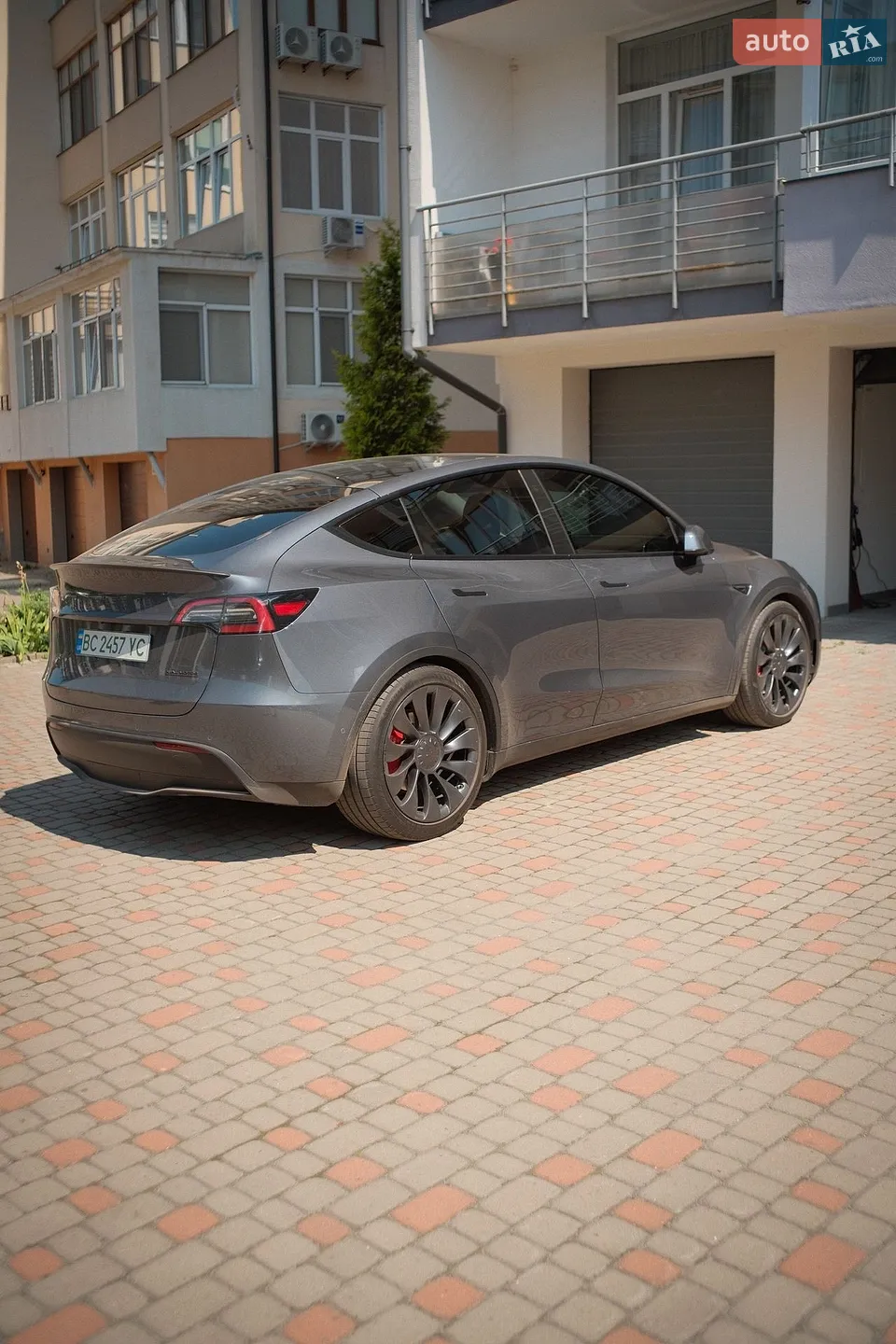 2022 Tesla Model Y - мініатюра 3