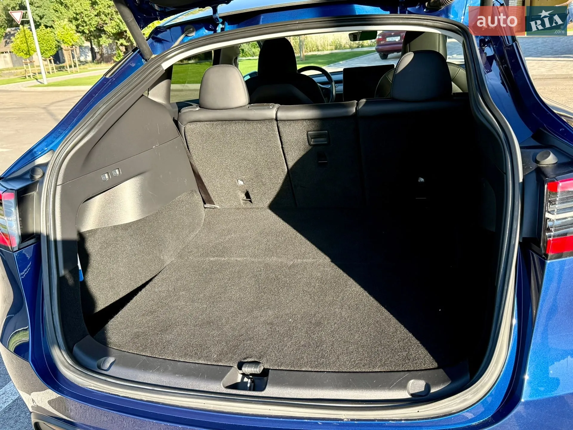 2021 Tesla Model Y - мініатюра 10