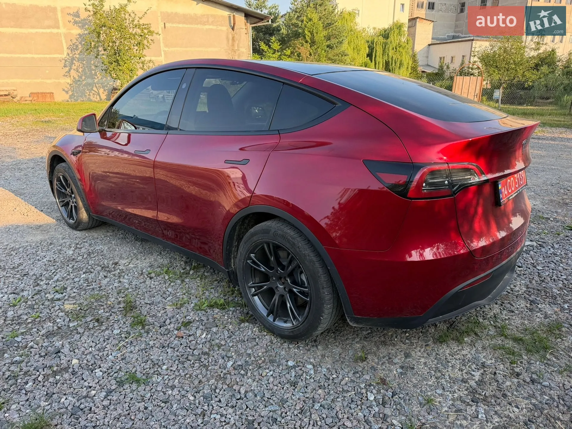 2025 Tesla Model Y - мініатюра 2