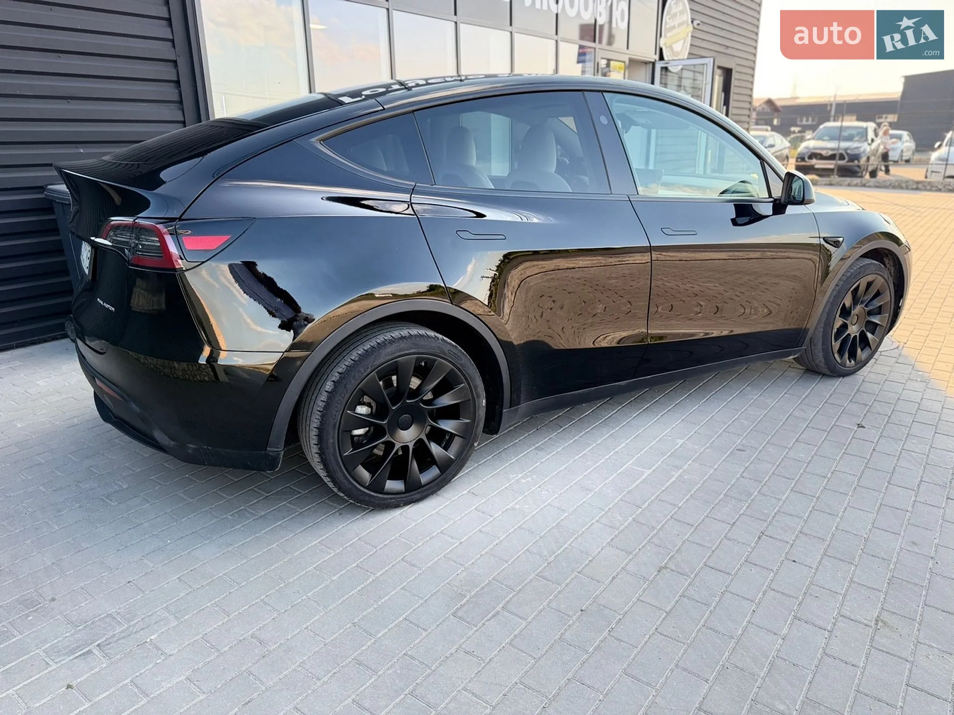 2024 Tesla Model Y - мініатюра 6